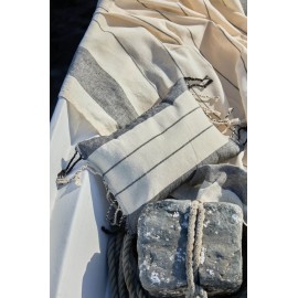 Calma House - Σετ Πετσέτα Θαλάσσης/Παρεό Με Μαξιλάρι Παραλίας Tiana Black