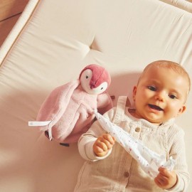 Complices - Υφασμάτινα Πιγκουινάκι Με Πανάκι Παρηγοριάς Ροζ Complices - Υφασμάτινα Πιγκουινάκι Με Πανάκι Παρηγοριάς Ροζ