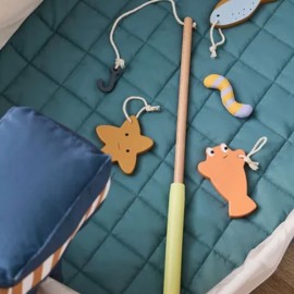 Kids Concept - Βάρκα Με Σετ Ψαρέματος Kid's Hub Kids Concept - Βάρκα Με Σετ Ψαρέματος Kid's Hub
