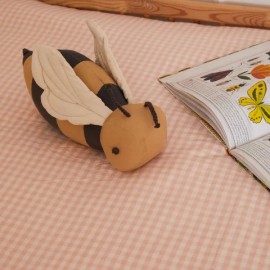 Lorena Canals - Μαξιλάρι Buzzy Bee 14x36cm