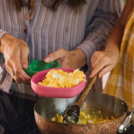  Oli & Carol - Σετ φαγητού Πιάτο Και Κουτάλι Ramona The Radish