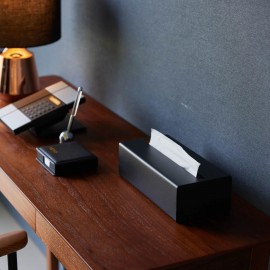 Yamazaki - Κάθετη Επιτραπέζια Θήκη Για Χαρτομάντηλα Tower BK Yamazaki - Κάθετη Επιτραπέζια Θήκη Για Χαρτομάντηλα Tower BK