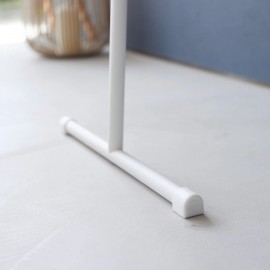 Yamazaki - Κρεμάστρα Ρούχων Με Βάση Σιδερώματος Tower Slim WH