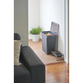 Yamazaki - Δοχείο Αποθήκευσης Φαγητού Για Κατοικίδια Με Δοσομετρητή 12kg BK